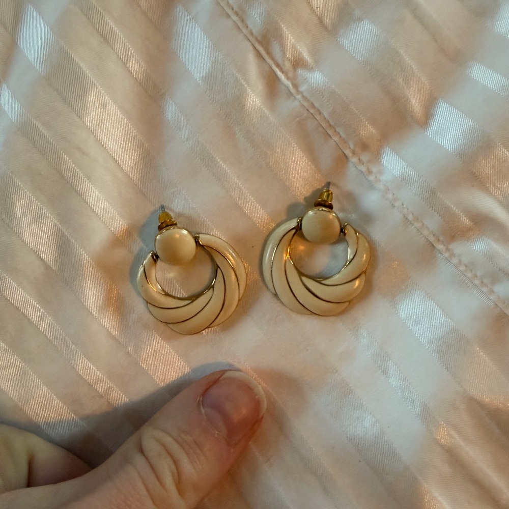 Cream Earrings